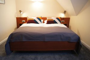 bed-and-breakfast-haus-marquet-zimmer-bett-02